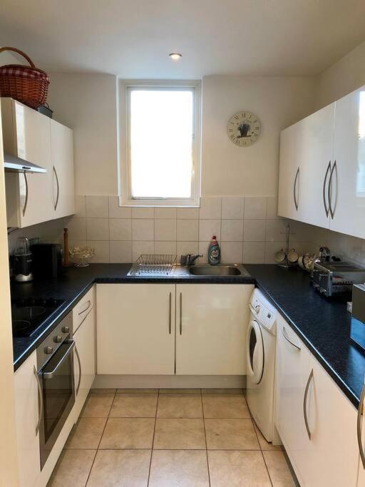 Spacious Apartment In The Heart Of Camden Town London Eksteriør billede